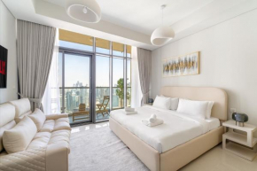 VayK - Elegant Studio with Skyline Views in Business Bay